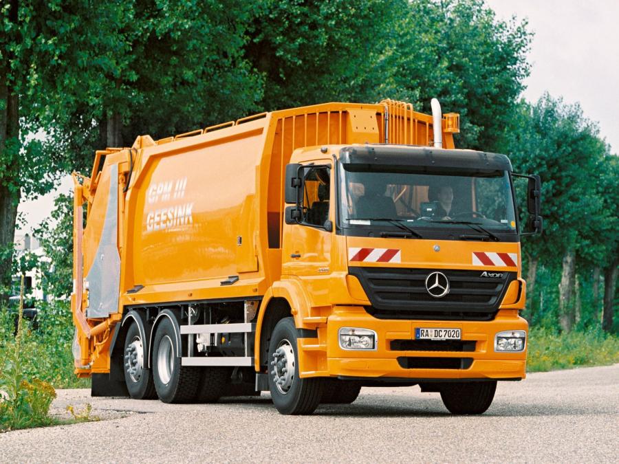  Mercedes-Benz Axor 2533 Rolloffcon 2005 года  (фото 1 из 1)